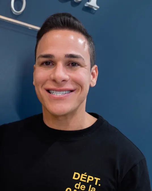Angel Sánchez smile transformation result at Art Dental Studio
