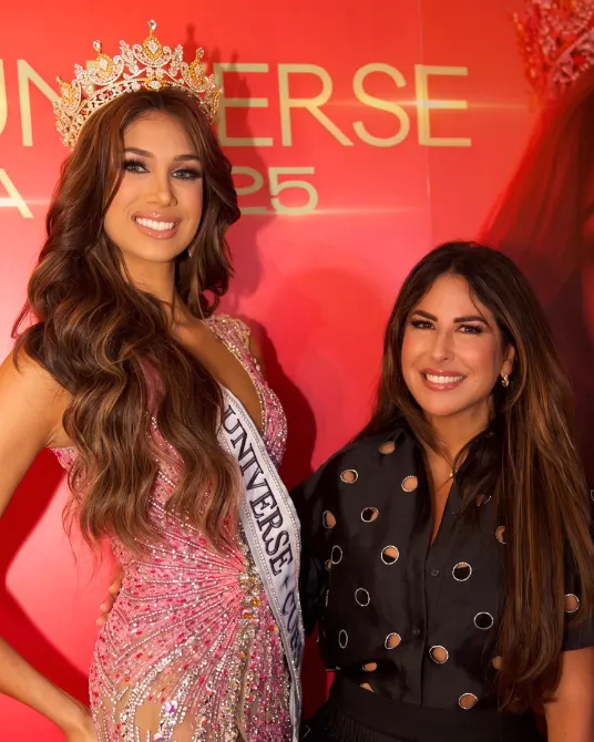 Lina Luaces — Miss Universe Cuba 2025 · Art Dental Studio