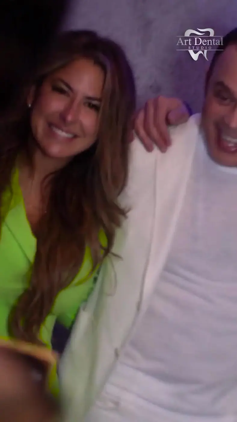 Alexis Valdés behind the scenes at Art Dental Studio