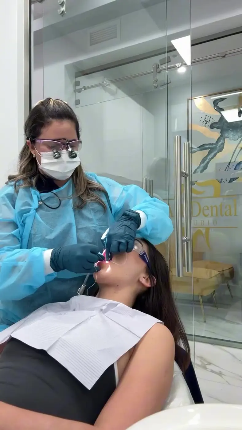 Carmen Ajo behind the scenes at Art Dental Studio