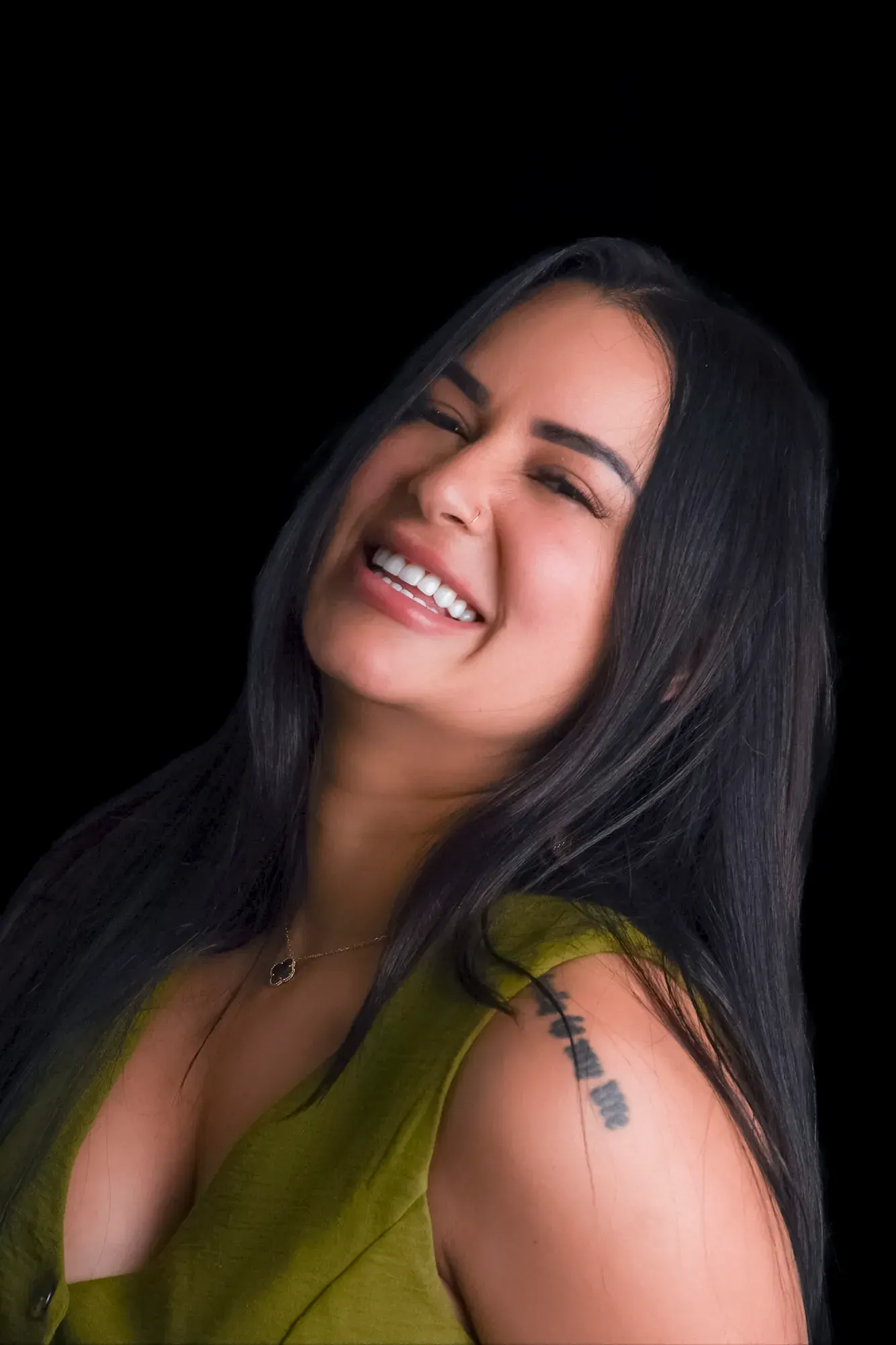 Sonrisa de un paciente de Art Dental Studio tras su tratamiento (7 de 12)